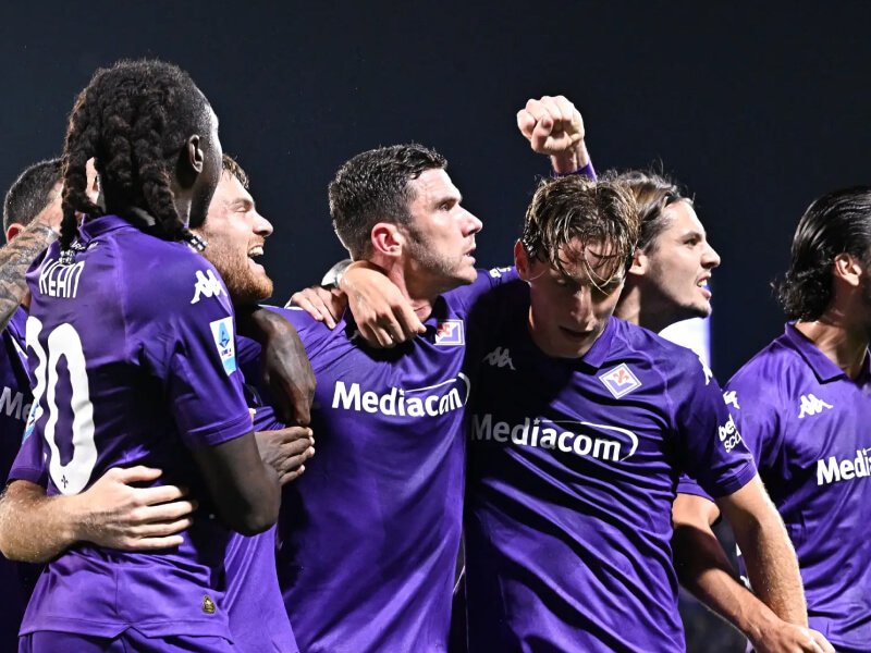 Jersey bola ungu - Tim Fiorentina