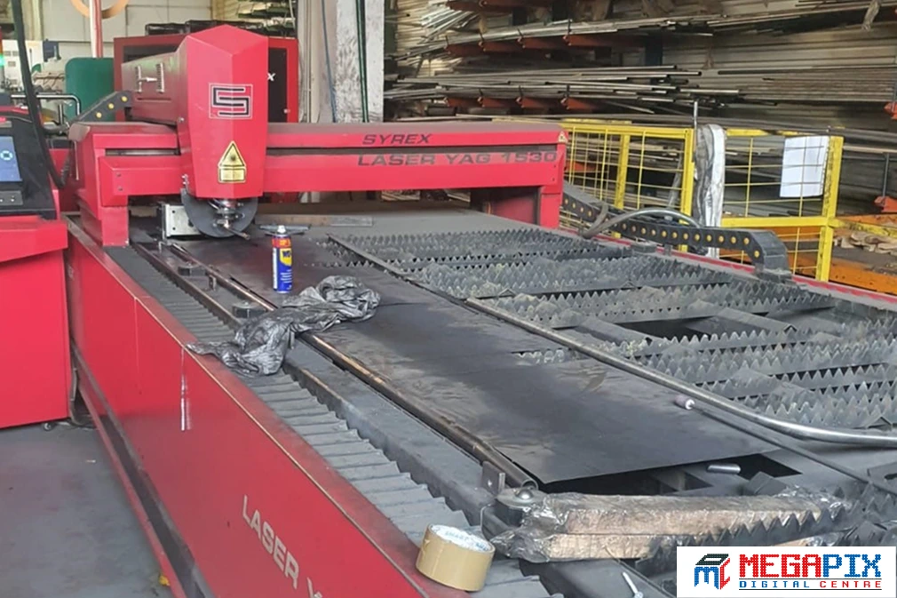 mesin laser cutting YAG