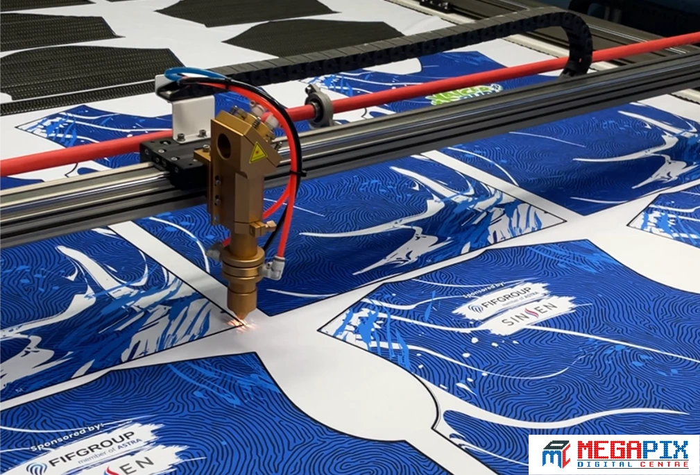 ilustrasi proses laser cutting sublim